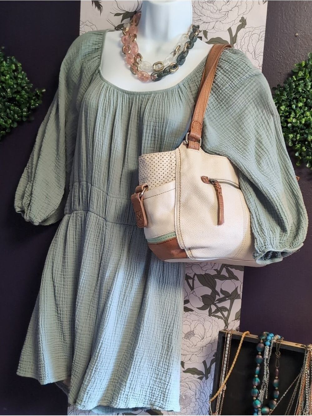 Chris & Carol Textured Sage Romper - Picture 2 of 9